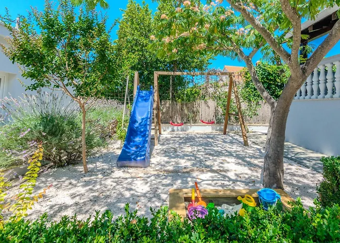 Дом отдыха House Lavanda Gornji Zemunik