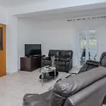 House Lavanda *