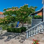 House Lavanda Дом отдыха