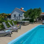 House Lavanda Дом отдыха Gornji Zemunik