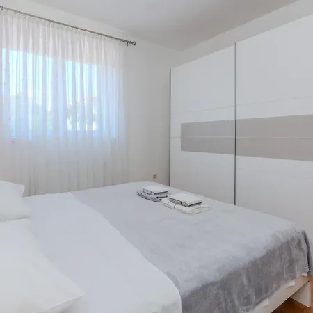 House Lavanda Сasa de vacaciones Gornji Zemunik
